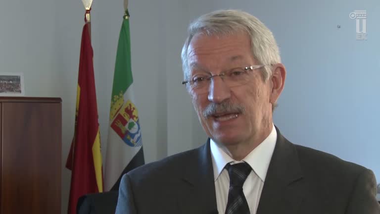 Mr. Alejandro Tiana Ferrer, Doctor "Honoris Causa" from the University of Extremadura