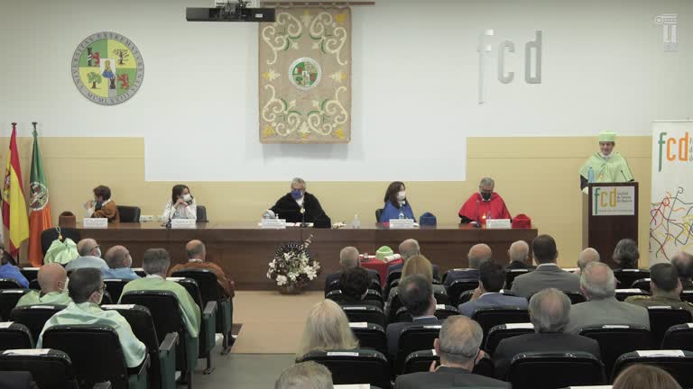 Ceremony of the Investiture of Doctor Honoris Causa of Mr. Juan de Dios Román Seco